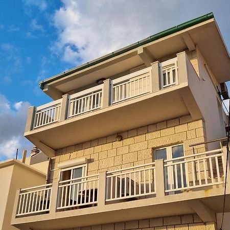 Apartmani Apollo - ドラスニセ 部屋 写真